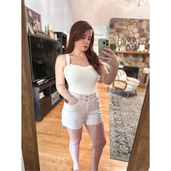 UniversalâthreadâdenimâshortsâNWT - Picture 3 of 12